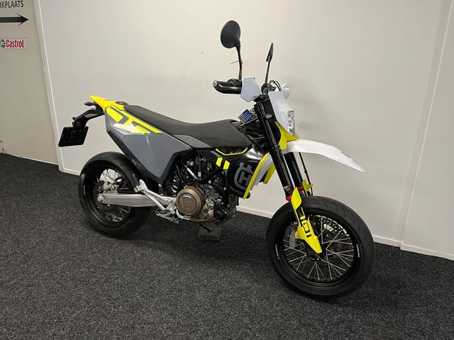 husqvarna - 701-supermoto