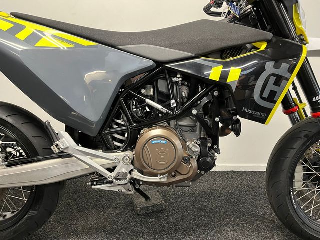 husqvarna - 701-supermoto