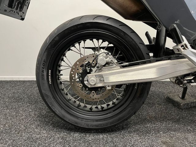 husqvarna - 701-supermoto