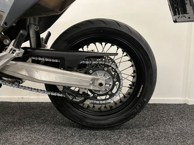 husqvarna - 701-supermoto