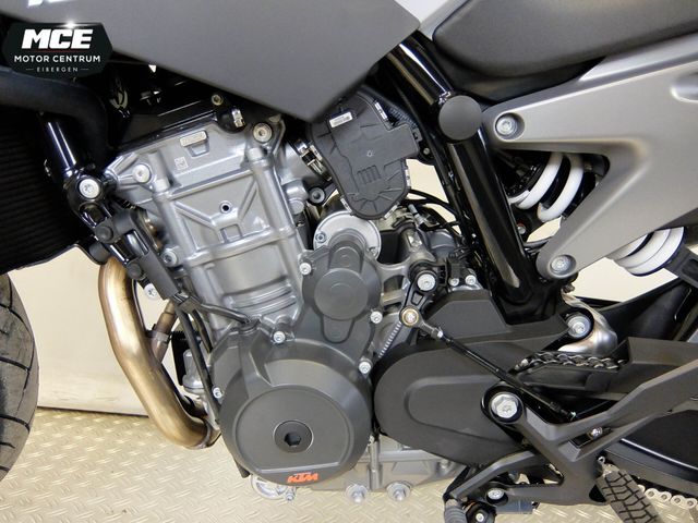 ktm - 790-duke
