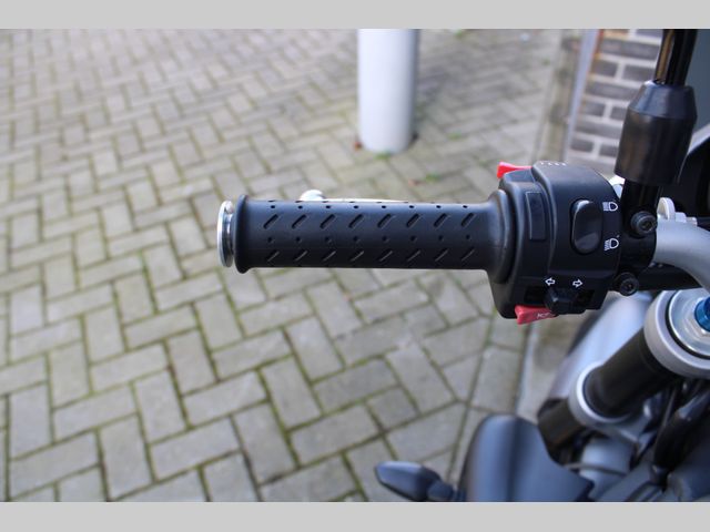 triumph - street-triple-r