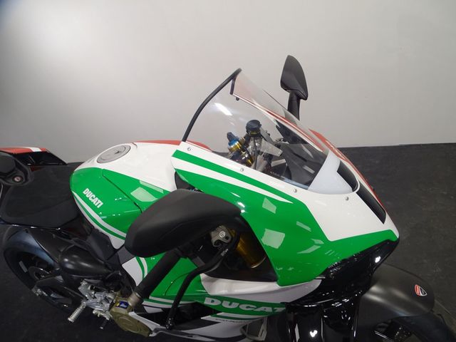 ducati - panigale-v4-tricolore