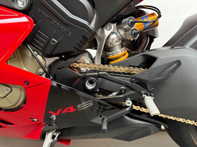 ducati - panigale-v4-s