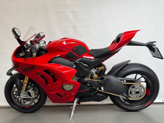 ducati - panigale-v4-s