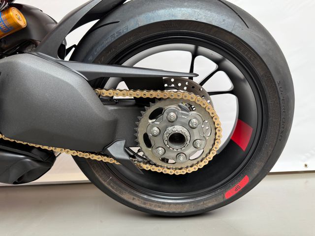 ducati - panigale-v4-s