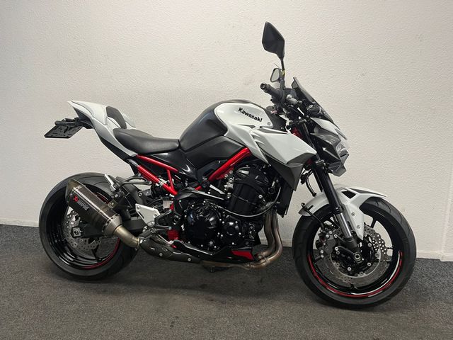kawasaki - z900