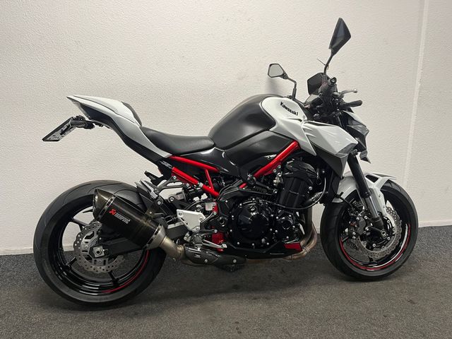 kawasaki - z900