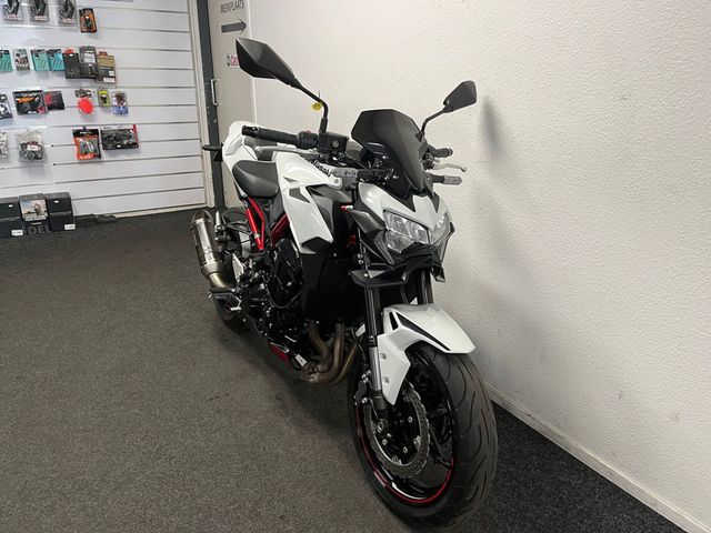 kawasaki - z900