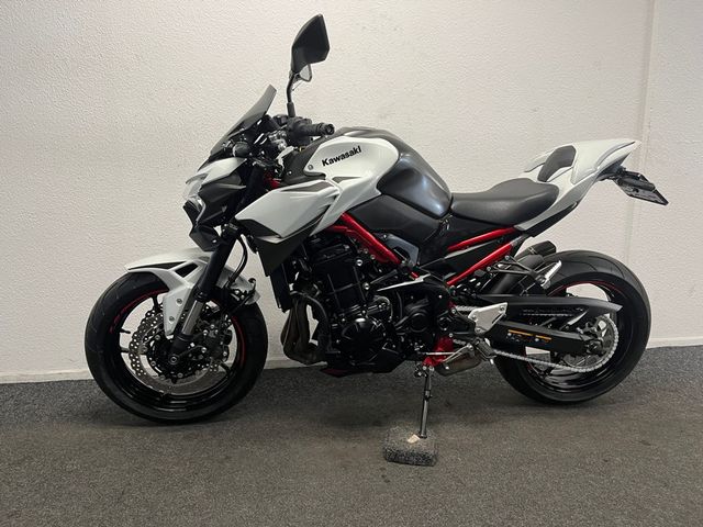 kawasaki - z900