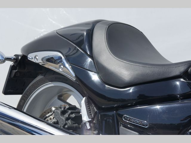suzuki - m-1800-r-intruder