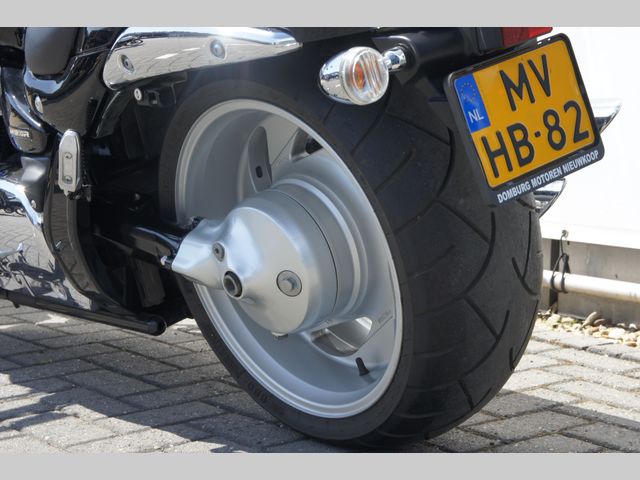 suzuki - m-1800-r-intruder