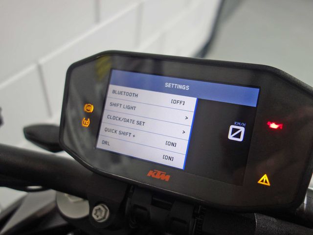 ktm - 1290-super-duke-r