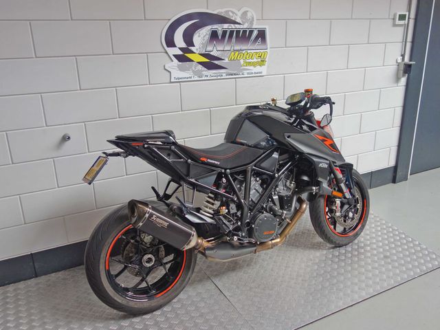 ktm - 1290-super-duke-r