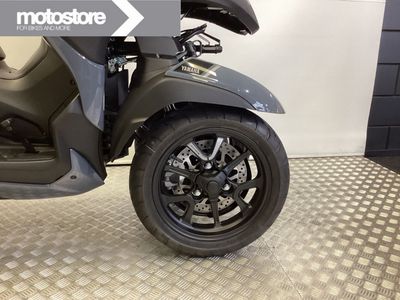 YAMAHA TRICITY 300 – foto 4