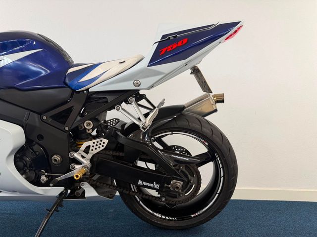 suzuki - gsx-r-750