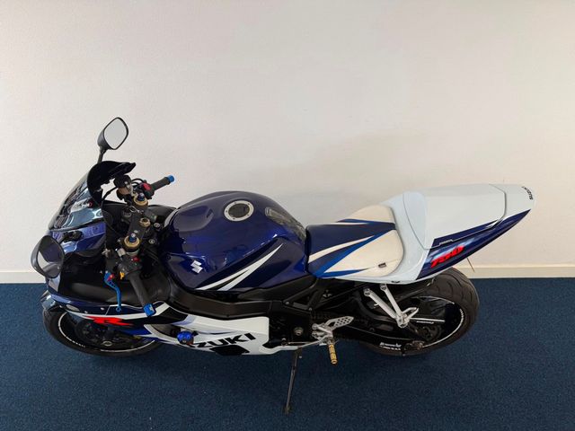 suzuki - gsx-r-750