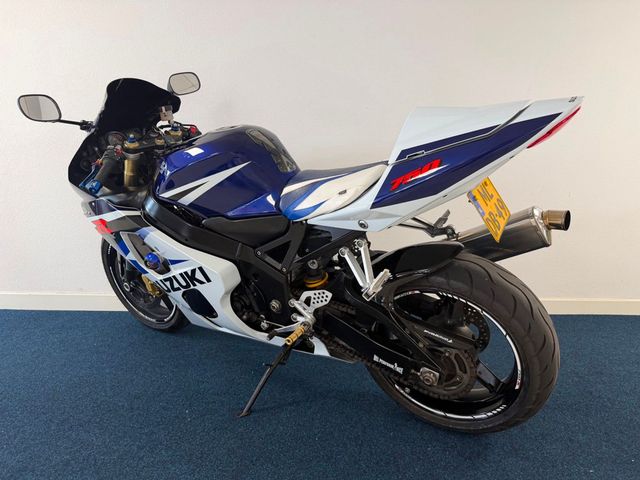 suzuki - gsx-r-750