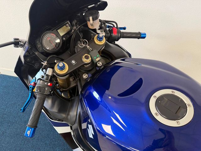 suzuki - gsx-r-750