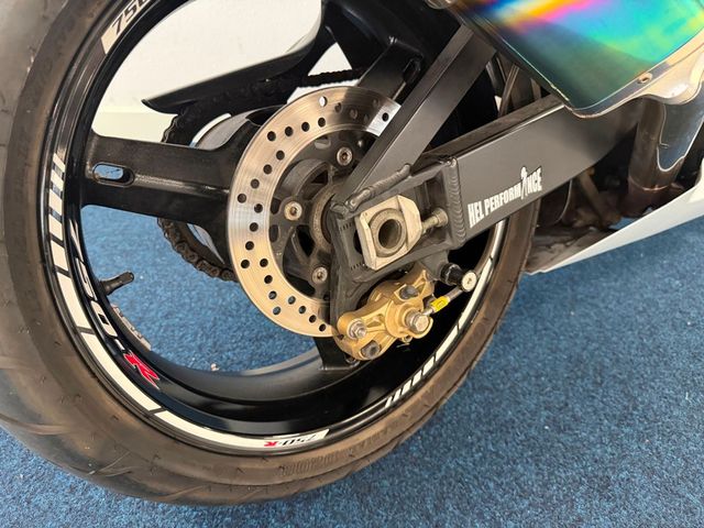 suzuki - gsx-r-750