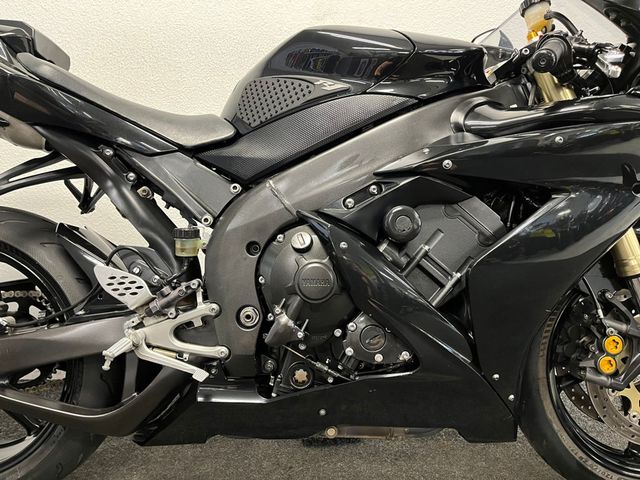 yamaha - yzf-r1
