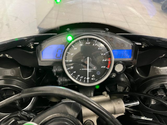 yamaha - yzf-r1