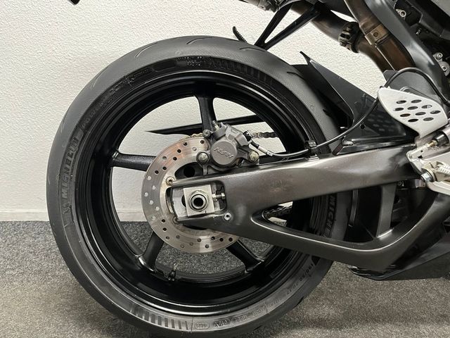 yamaha - yzf-r1