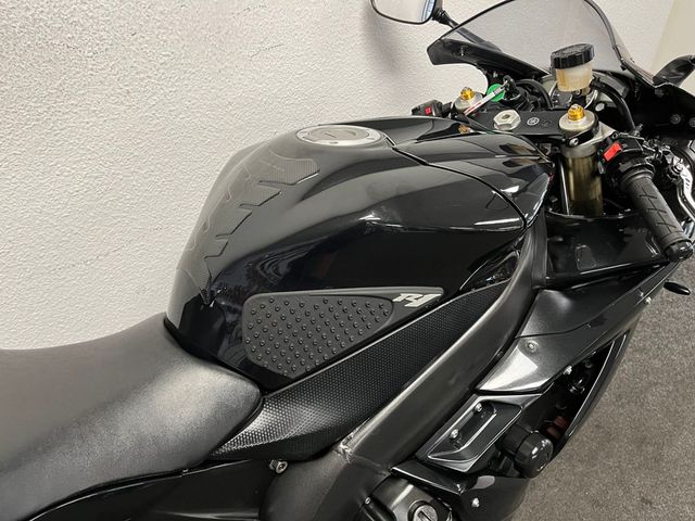 yamaha - yzf-r1