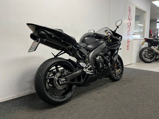 yamaha - yzf-r1