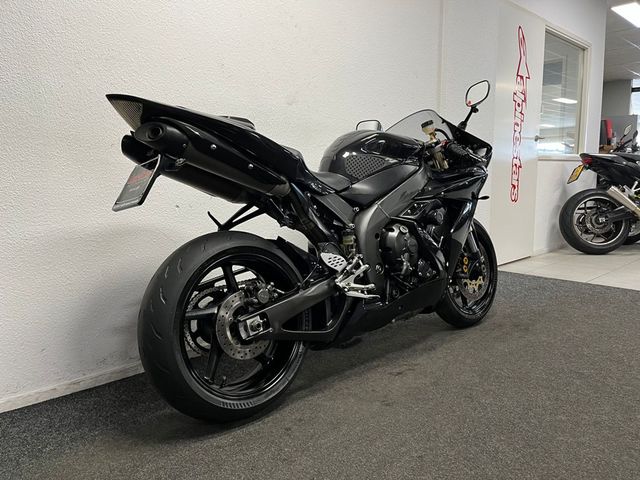 yamaha - yzf-r1
