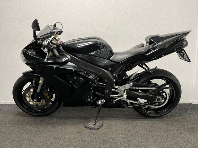 yamaha - yzf-r1