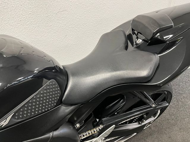 yamaha - yzf-r1