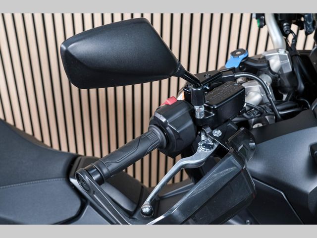 honda - x-adv