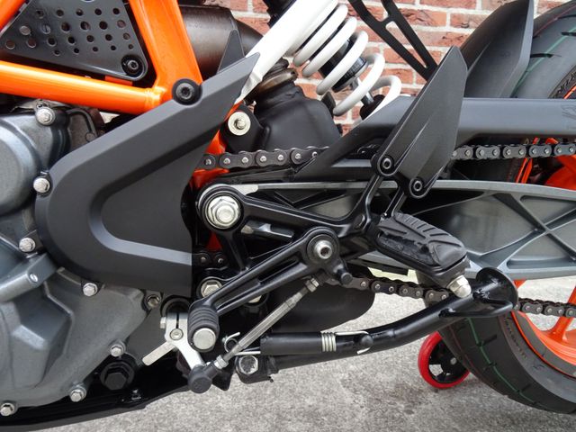 ktm - 390-duke