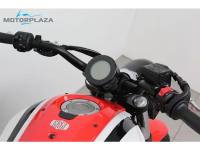 YAMAHA XSR 700 – foto 4