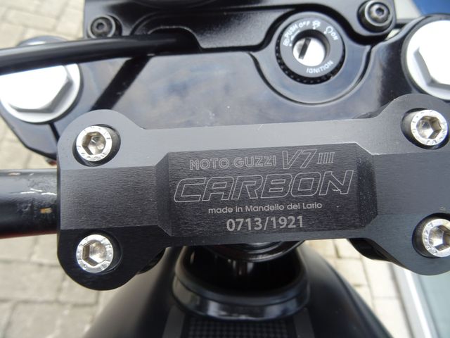 moto-guzzi - v-7-iii-carbon