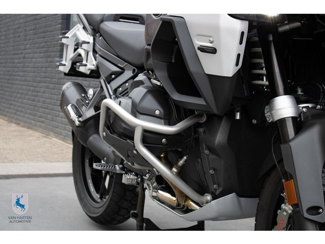 bmw - r-1300-gs-adventure-triple-black