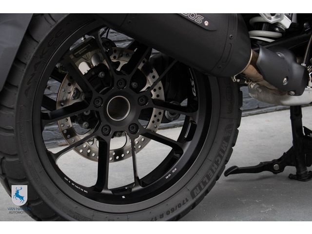 bmw - r-1300-gs-adventure-triple-black