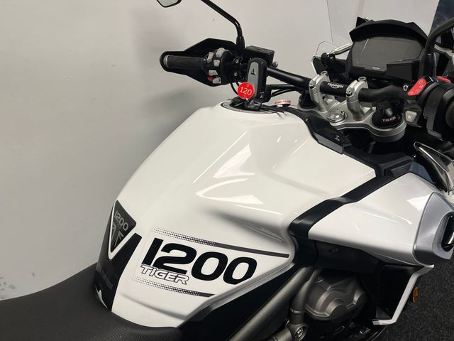 triumph - tiger-1200-xrt