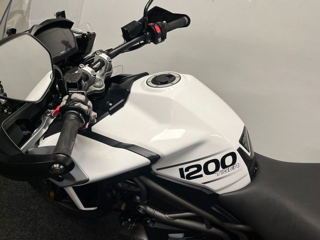 triumph - tiger-1200-xrt