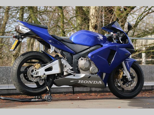 honda - cbr-600-rr