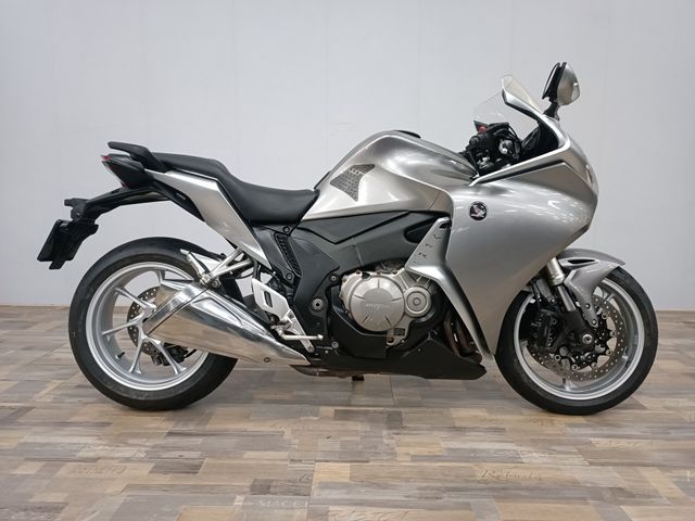 honda - vfr-1200-f