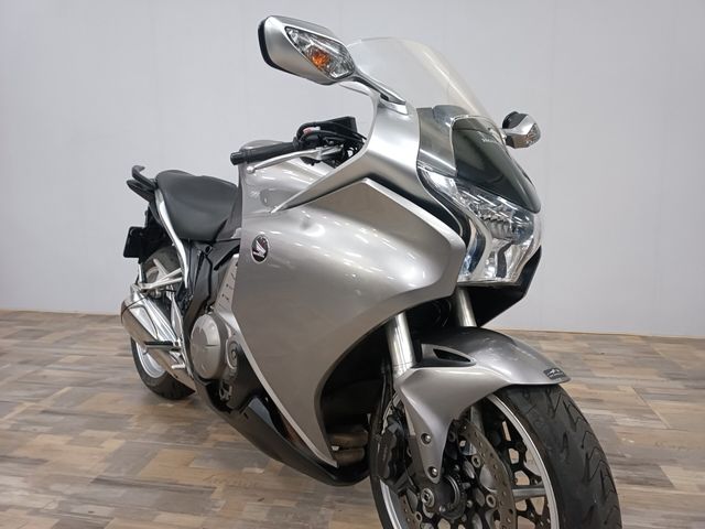 honda - vfr-1200-f