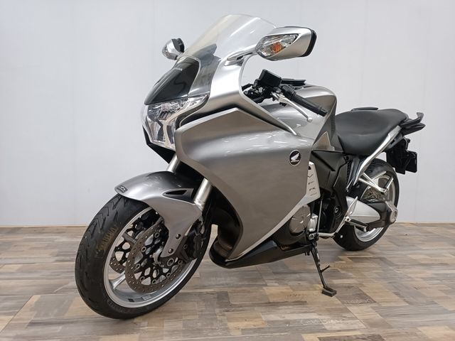 honda - vfr-1200-f
