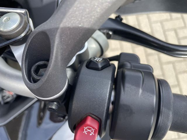 ducati - multistrada-v4-s