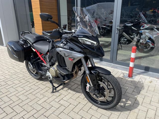 ducati - multistrada-v4-s