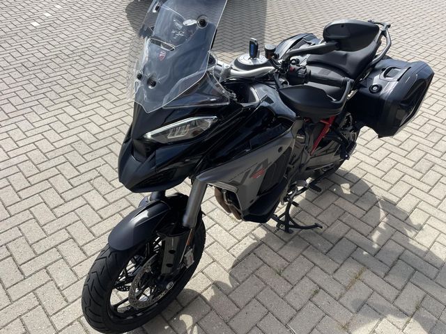 ducati - multistrada-v4-s