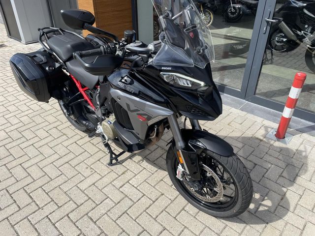 ducati - multistrada-v4-s-grand-tour