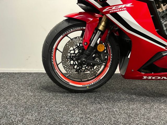 honda - cbr-650-r