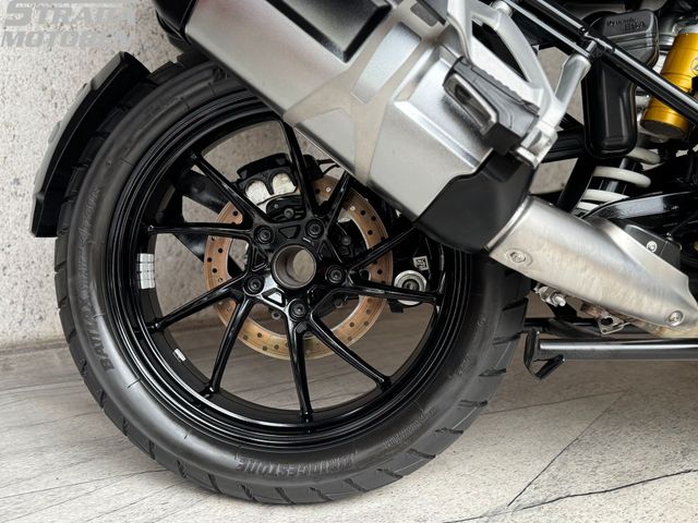 bmw - r-1250-gs-triple-black